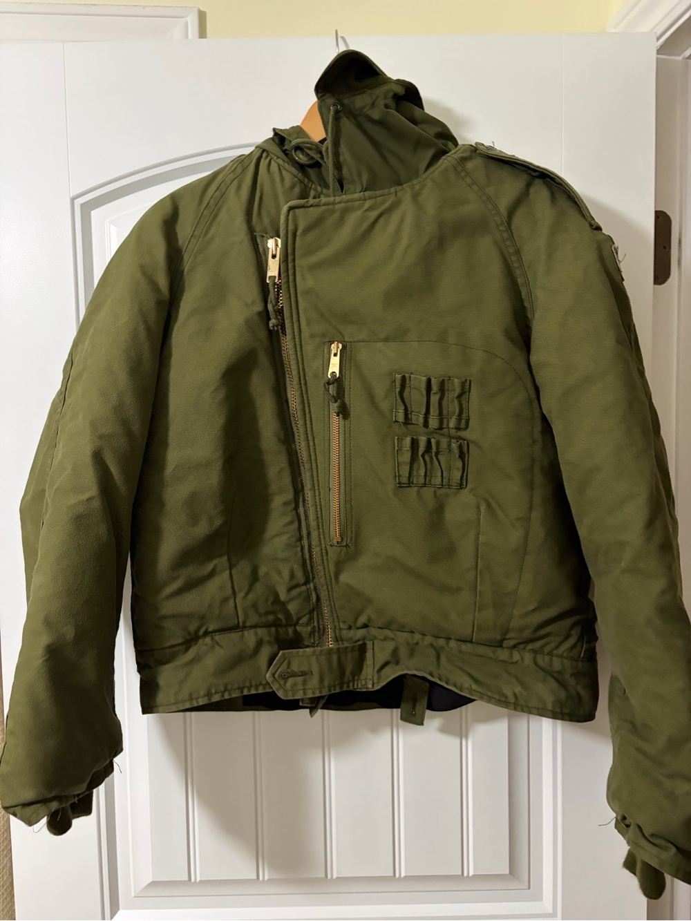 Vintage Canadian Army Olive Green Hooded Combat Vehicle Crew Jacket